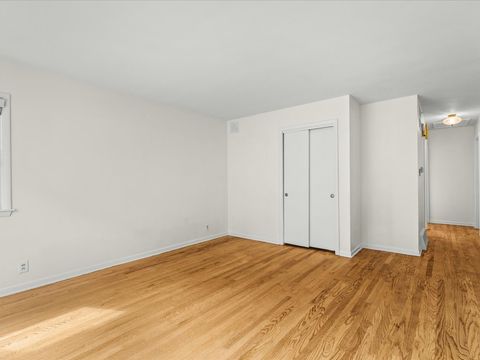 Tiny photo for 723 S 6th Avenue, St. Charles, IL 60174 (MLS # 12486557)