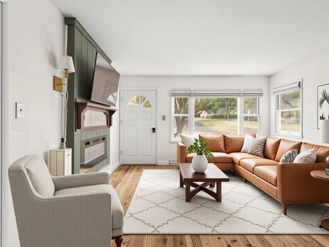Tiny photo for 723 S 6th Avenue, St. Charles, IL 60174 (MLS # 12486557)