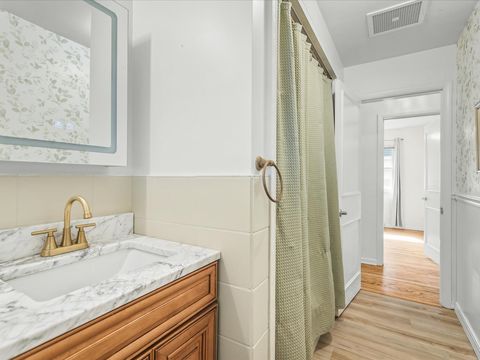 Tiny photo for 723 S 6th Avenue, St. Charles, IL 60174 (MLS # 12486557)