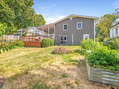 Tiny photo for 723 S 6th Avenue, St. Charles, IL 60174 (MLS # 12486557)