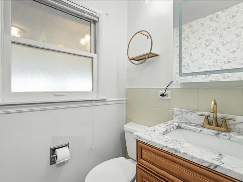 Tiny photo for 723 S 6th Avenue, St. Charles, IL 60174 (MLS # 12486557)