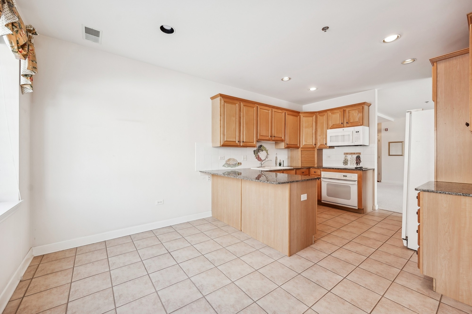 2640 Summit Drive 102