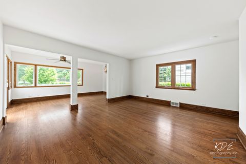 Tiny photo for 330 S Maple Street, Itasca, IL 60143 (MLS # 12582540)