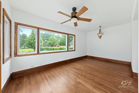 Tiny photo for 330 S Maple Street, Itasca, IL 60143 (MLS # 12582540)