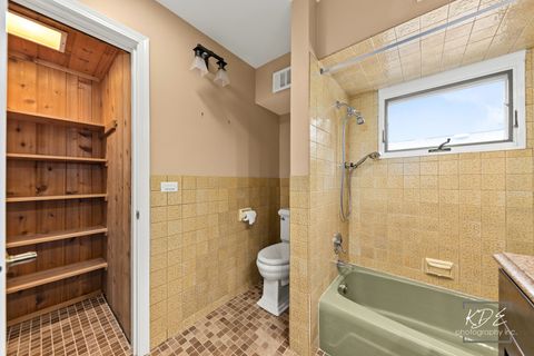 Tiny photo for 330 S Maple Street, Itasca, IL 60143 (MLS # 12582540)