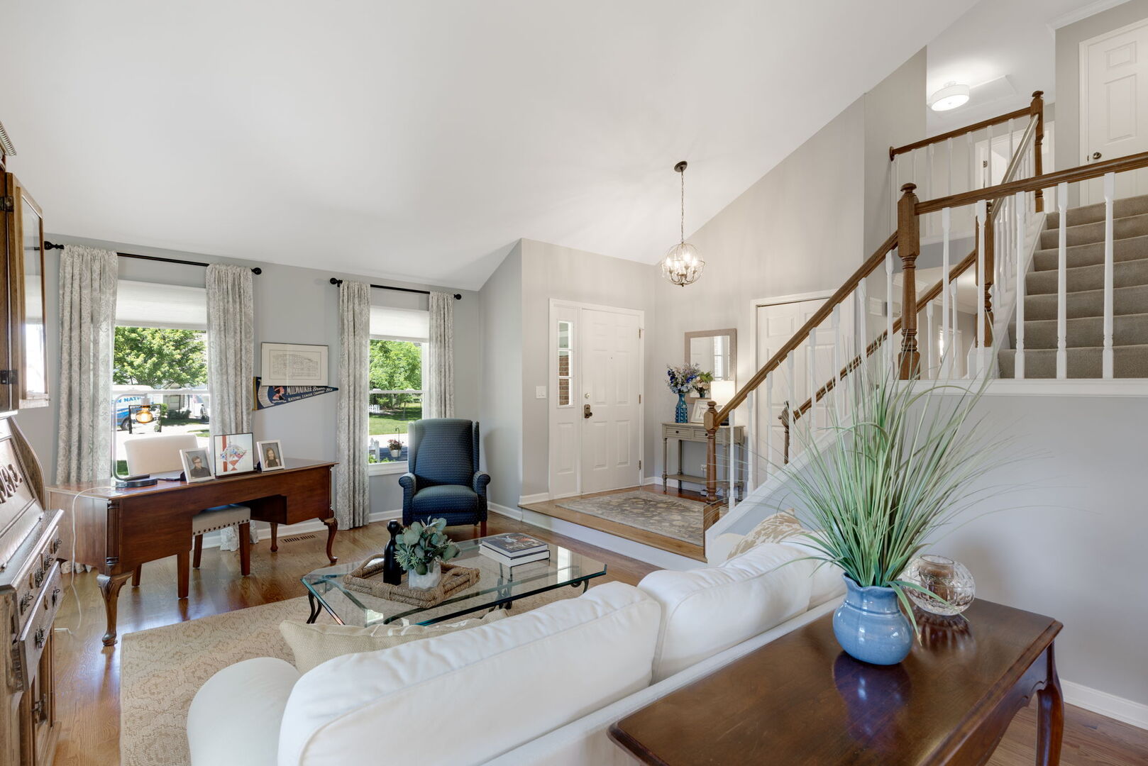 809 Willow Hills Lane