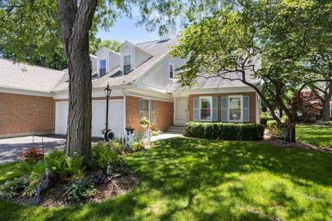 Photo of 809 Willow Hills Lane, Prospect Heights, IL 60070 (MLS # 12694192)
