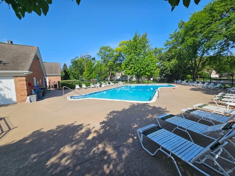 Tiny photo for 809 Willow Hills Lane, Prospect Heights, IL 60070 (MLS # 12694192)