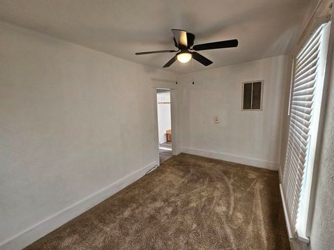 Tiny photo for 803 S Maple Street, Salem, IL 62881 (MLS # 100000341)