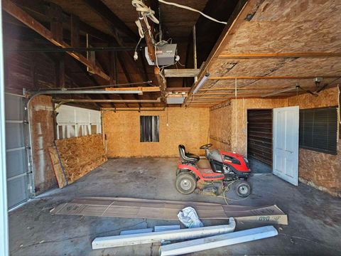 Tiny photo for 803 S Maple Street, Salem, IL 62881 (MLS # 100000341)