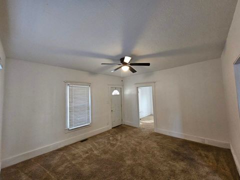 Tiny photo for 803 S Maple Street, Salem, IL 62881 (MLS # 100000341)