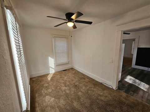 Tiny photo for 803 S Maple Street, Salem, IL 62881 (MLS # 100000341)