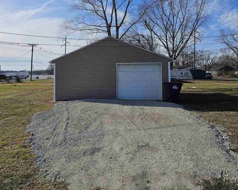 Tiny photo for 803 S Maple Street, Salem, IL 62881 (MLS # 100000341)