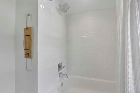 Tiny photo for 410 W Maple Street, Lombard, IL 60148 (MLS # 12686732)