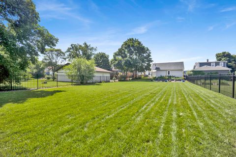 Tiny photo for 410 W Maple Street, Lombard, IL 60148 (MLS # 12686732)