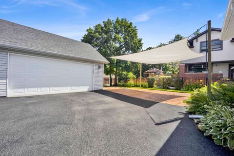 Tiny photo for 410 W Maple Street, Lombard, IL 60148 (MLS # 12686732)
