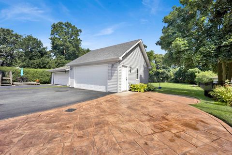 Tiny photo for 410 W Maple Street, Lombard, IL 60148 (MLS # 12686732)