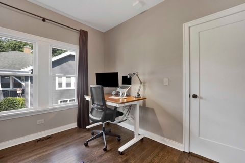 Tiny photo for 410 W Maple Street, Lombard, IL 60148 (MLS # 12686732)