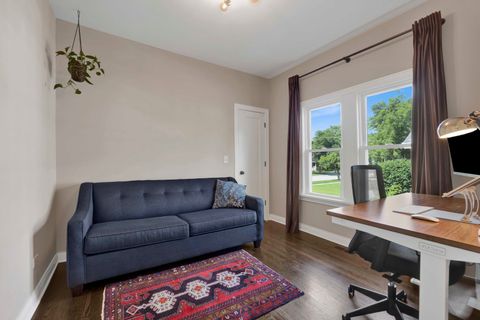 Tiny photo for 410 W Maple Street, Lombard, IL 60148 (MLS # 12686732)