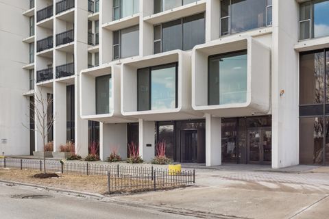 Tiny photo for 3200 N Lake Shore Drive #2701, Chicago, IL 60657 (MLS # 12553201)