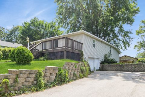 Photo of 7919 Hill Drive, Wonder Lake, IL 60097 (MLS # 12488490)