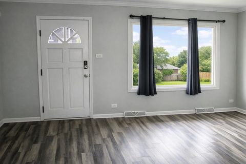 Tiny photo for 4627 Custer Avenue, Lyons, IL 60534 (MLS # 12607442)