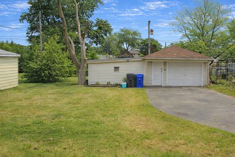 Tiny photo for 4627 Custer Avenue, Lyons, IL 60534 (MLS # 12607442)