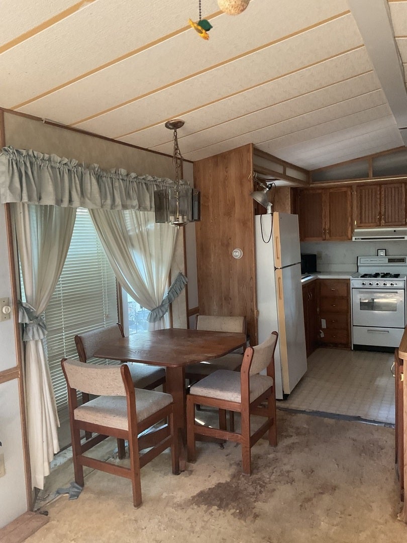 184 Windward