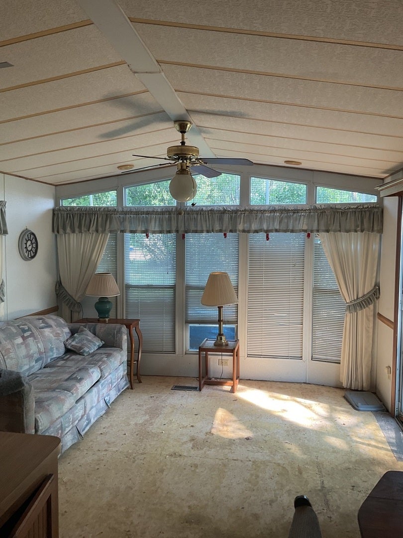 184 Windward