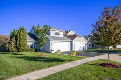 Photo of 1452 S PEMBROKE Drive, South Elgin, IL 60177 (MLS # 12779611)