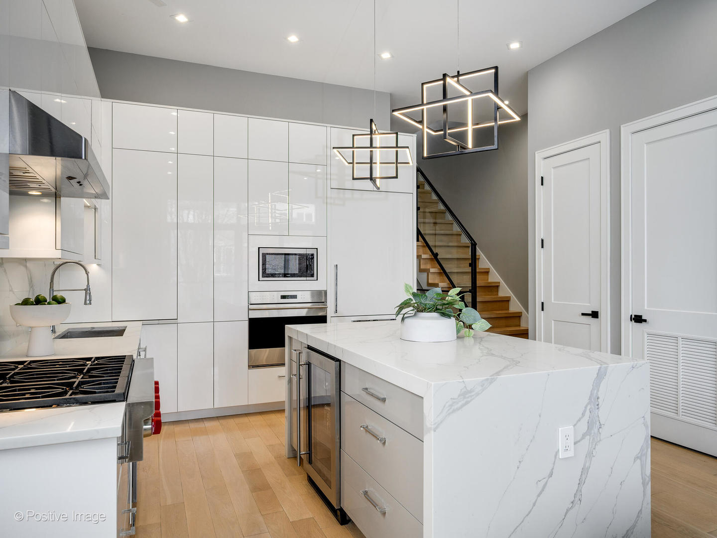 1513 W Thomas Street 3