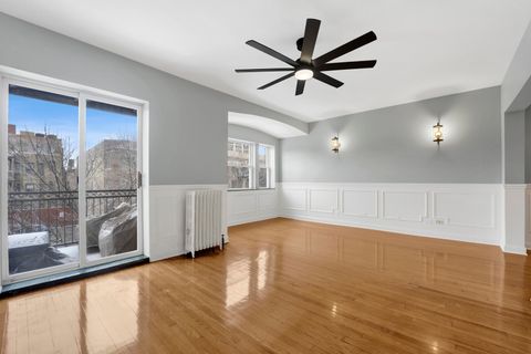 Tiny photo for 851 W Belle Plaine Avenue #2W, Chicago, IL 60613 (MLS # 12593415)