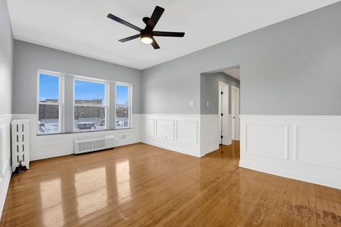 Tiny photo for 851 W Belle Plaine Avenue #2W, Chicago, IL 60613 (MLS # 12593415)
