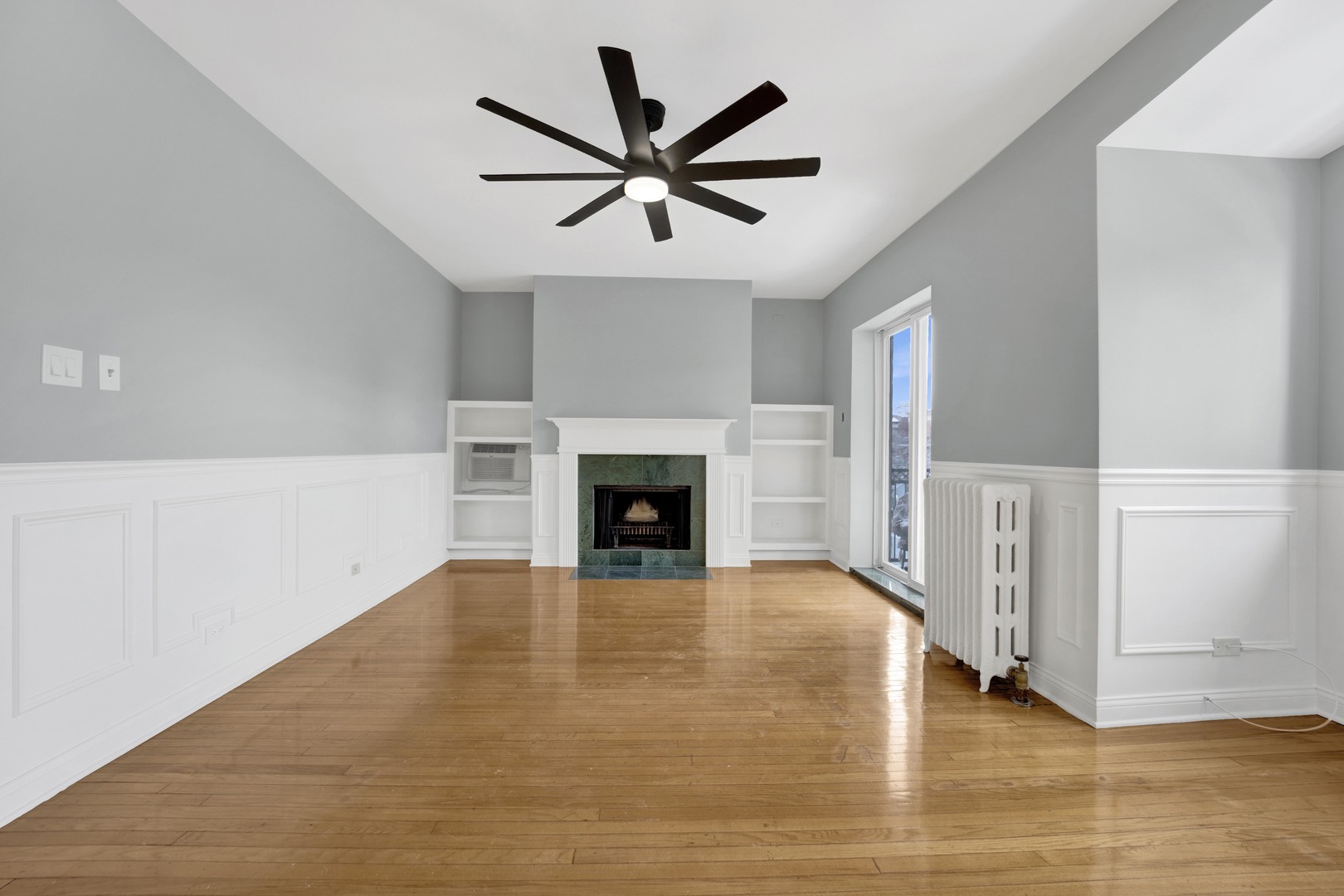 851 W Belle Plaine Avenue 2W