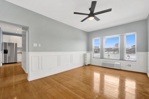 Tiny photo for 851 W Belle Plaine Avenue #2W, Chicago, IL 60613 (MLS # 12593415)
