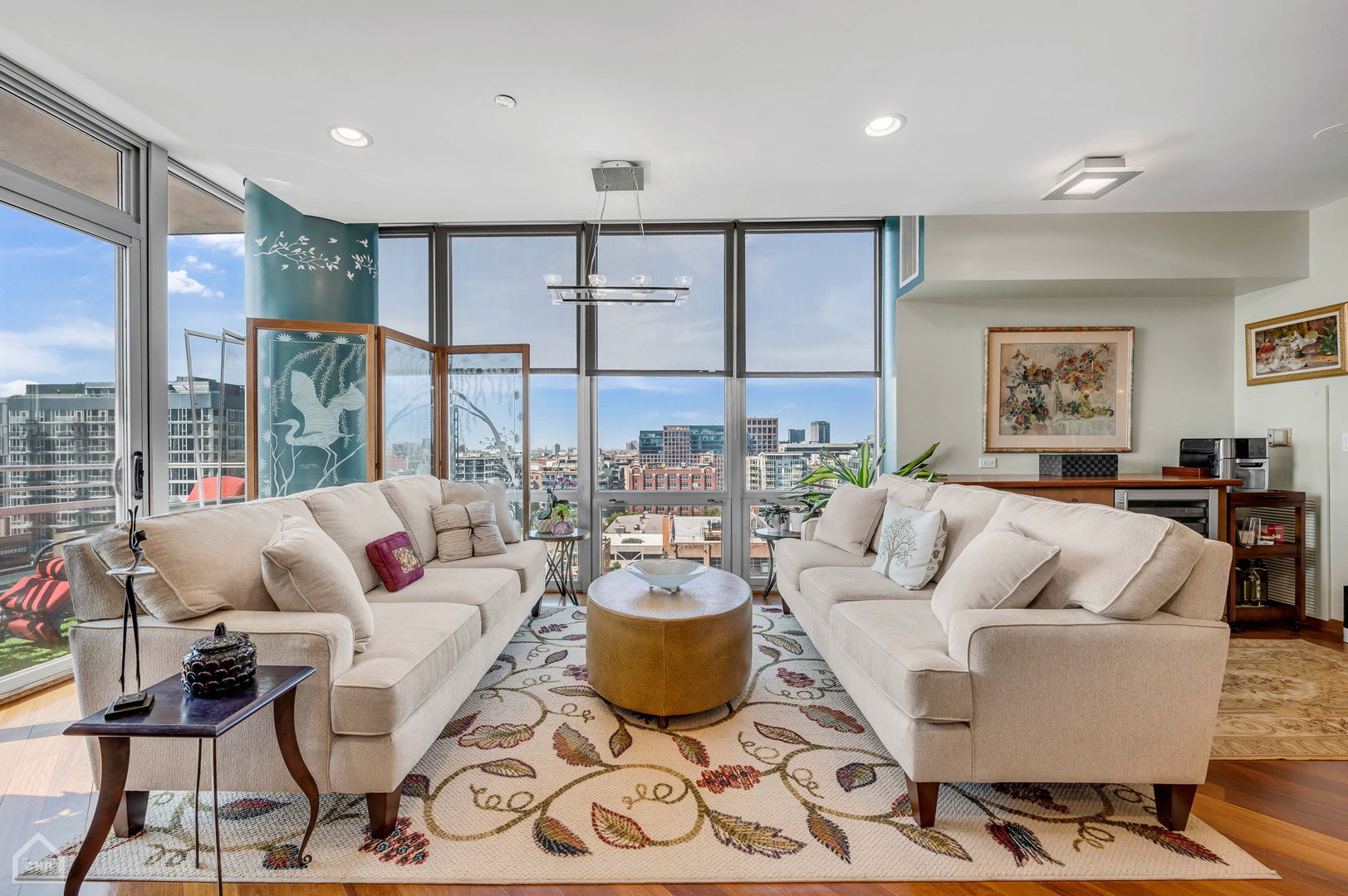 737 W Washington Boulevard 1208