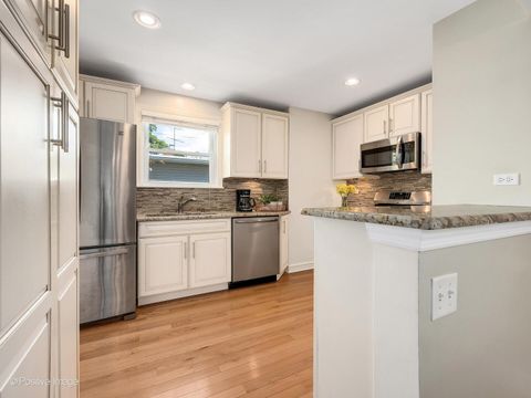 Tiny photo for 737 N Spring Avenue, La Grange Park, IL 60526 (MLS # 12453570)