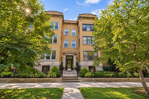 Tiny photo for 5330 S Hyde Park Boulevard #1S, Chicago, IL 60615 (MLS # 12758590)