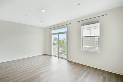 Tiny photo for 2129 Yellowstone Boulevard, Mundelein, IL 60060 (MLS # 12692111)