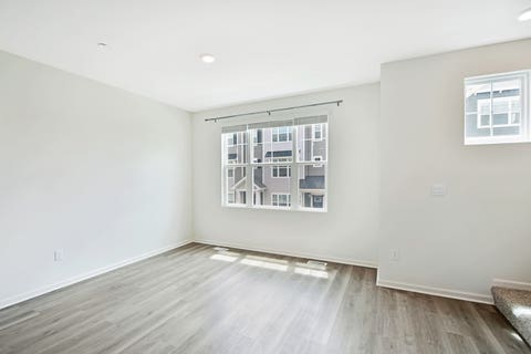 Tiny photo for 2129 Yellowstone Boulevard, Mundelein, IL 60060 (MLS # 12692111)