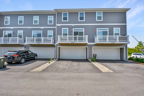 Tiny photo for 2129 Yellowstone Boulevard, Mundelein, IL 60060 (MLS # 12692111)