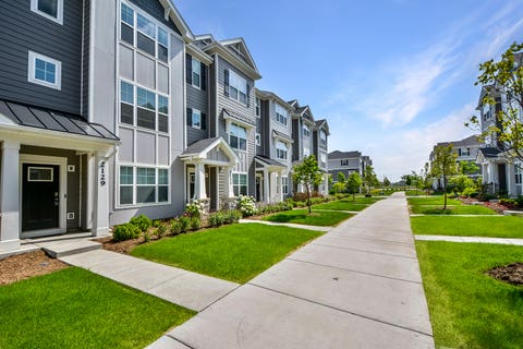 Tiny photo for 2129 Yellowstone Boulevard, Mundelein, IL 60060 (MLS # 12692111)