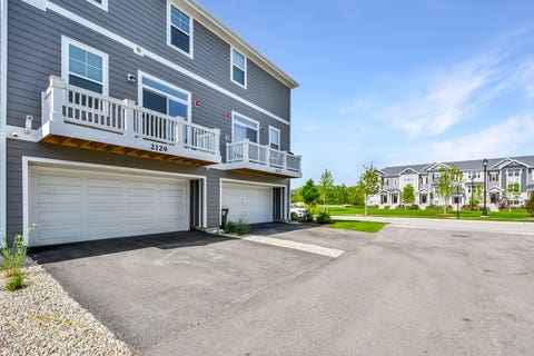 Tiny photo for 2129 Yellowstone Boulevard, Mundelein, IL 60060 (MLS # 12692111)