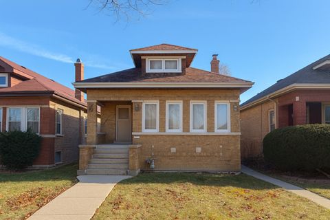 Photo of 1226 Hayes Avenue, Oak Park, IL 60302 (MLS # 12524032)