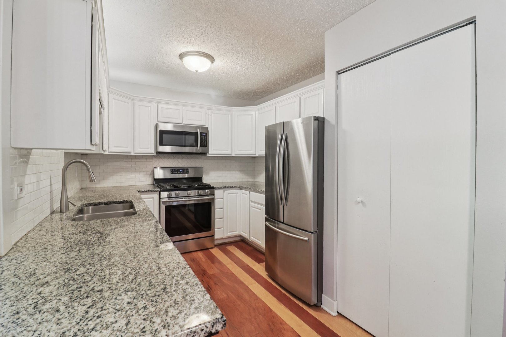 30W115 Greenbrook Court