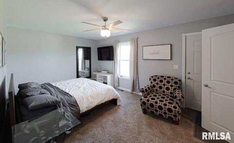 Tiny photo for 490 Beech Hollow Road, Harrisburg, IL 62946 (MLS # EB456849)