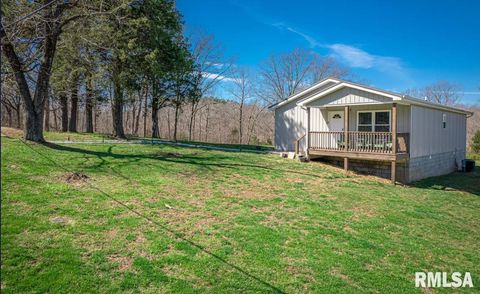 Tiny photo for 490 Beech Hollow Road, Harrisburg, IL 62946 (MLS # EB456849)