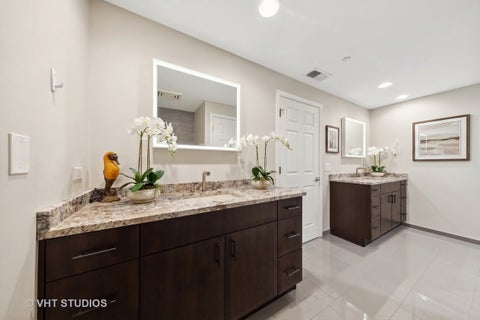Tiny photo for 33 W HURON Street #607, Chicago, IL 60654 (MLS # 12795002)