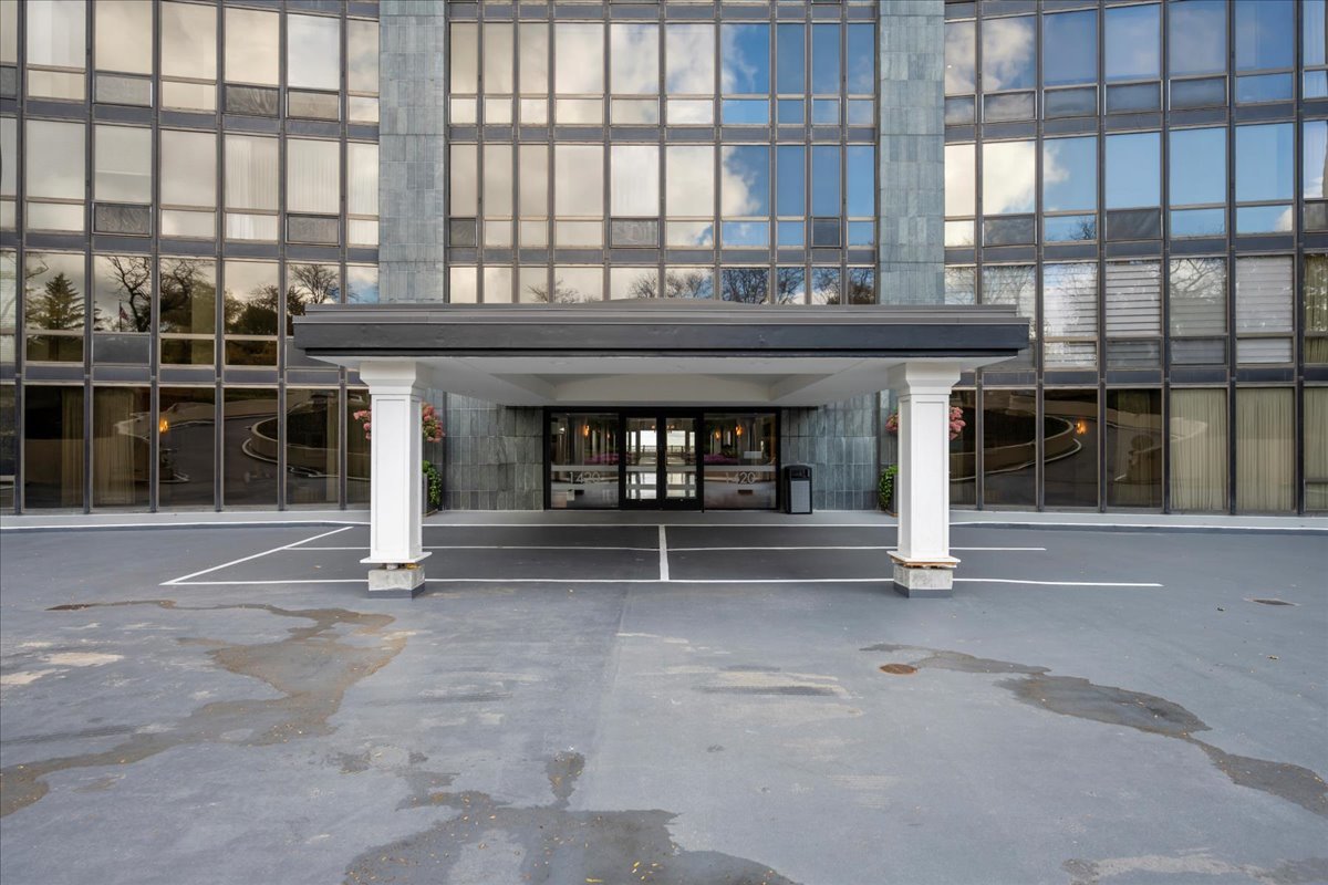 1420 Sheridan Road 1H