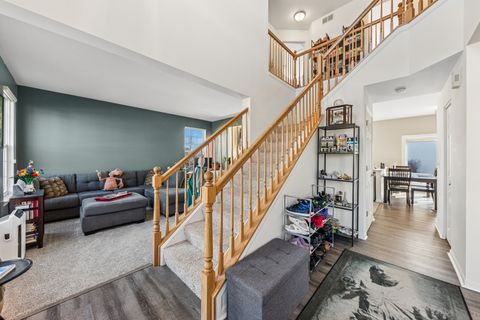 Tiny photo for 543 Sparrow Court, Lindenhurst, IL 60046 (MLS # 12583692)